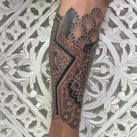 Skintone Ink Tattoo komplex